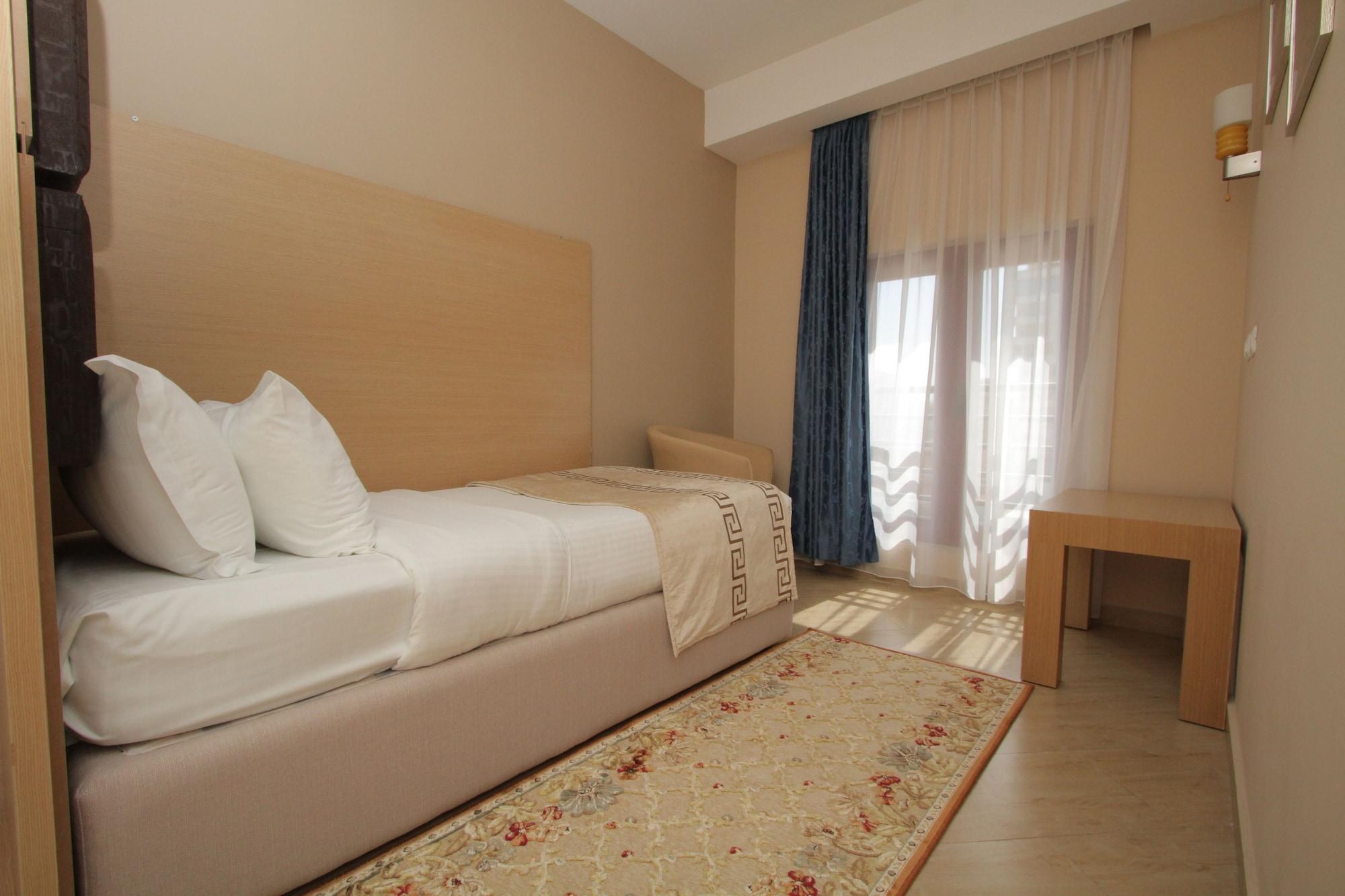 Capital Tirana Hotel Bruci Экстерьер фото