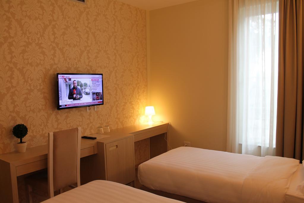 Capital Tirana Hotel Bruci Экстерьер фото